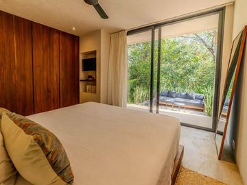 Villa de 3 Recámaras con Diseño Único en Tulum, al lado del hotel Holistika: Ubicación, Tranquilidad y Elegancia Moderna