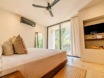 Villa de 3 Recámaras con Diseño Único en Tulum, al lado del hotel Holistika: Ubicación, Tranquilidad y Elegancia Moderna