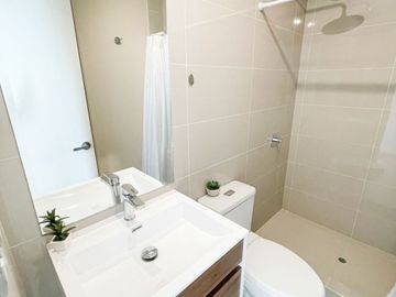 Alquilo Departamento Amoblado 54 m2 Vista Externa 2 Dormitorios Cochera y Áreas Comunes en Barranco