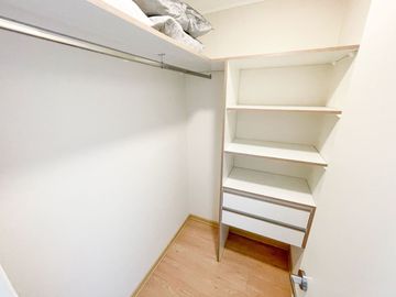 Alquilo Departamento Amoblado 54 m2 Vista Externa 2 Dormitorios Cochera y Áreas Comunes en Barranco