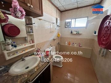 2-storey detached house, 60 sq.w., Petchphailin Village 2, near Top Charoen Optical Shop, Soi Khubon 27, Intersection 28, Ram Intra Road, Khubon Road,