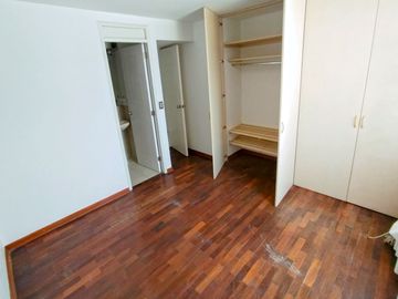 ¡Alquiler De Acogedor Departamento En La Mejor Zona De Santiago De Surco!