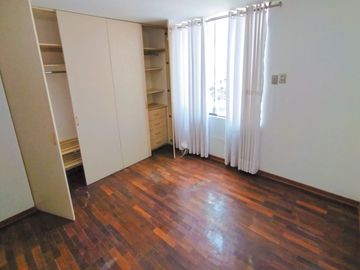 ¡Alquiler De Acogedor Departamento En La Mejor Zona De Santiago De Surco!