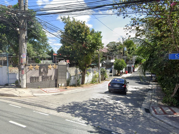 FOR SALE Old Bungalow House in Hillside Drive, Blue Ridge A Subd., Quezon City