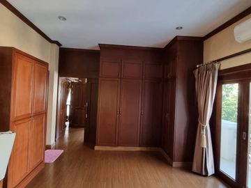 House for sale in The Esteem project in San Kamphaeng area with tenants, definitely not flooded