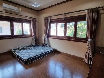 House for sale in The Esteem project in San Kamphaeng area with tenants, definitely not flooded