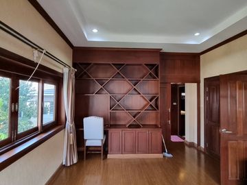 House for sale in The Esteem project in San Kamphaeng area with tenants, definitely not flooded