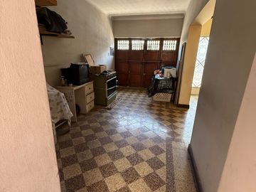 Vendo casa frente colegio Maristas Callao