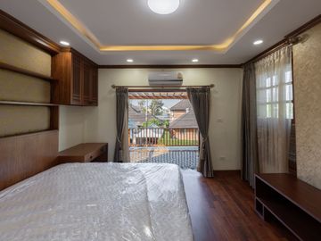 House for sale: Modern Luxury Pool Villa. Fully furnished, ready to move in, San Phak Wan zone, no flooding.