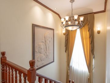 House for sale: Modern Luxury Pool Villa. Fully furnished, ready to move in, San Phak Wan zone, no flooding.