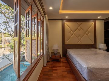 House for sale: Modern Luxury Pool Villa. Fully furnished, ready to move in, San Phak Wan zone, no flooding.