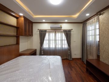 House for sale: Modern Luxury Pool Villa. Fully furnished, ready to move in, San Phak Wan zone, no flooding.