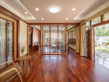 House for sale: Modern Luxury Pool Villa. Fully furnished, ready to move in, San Phak Wan zone, no flooding.