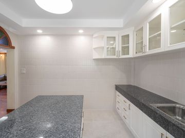 House for sale: Modern Luxury Pool Villa. Fully furnished, ready to move in, San Phak Wan zone, no flooding.