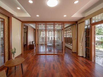 House for sale: Modern Luxury Pool Villa. Fully furnished, ready to move in, San Phak Wan zone, no flooding.