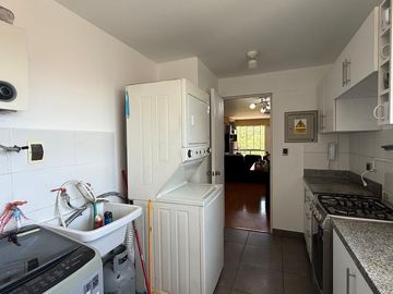 NUEVO INGRESO !! VENDO DEPA FRENTE A PARQUE EN SANTA CATALINA - LA VICTORIA LIM S.ISIDRO