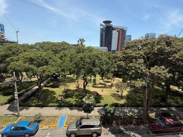 NUEVO INGRESO !! VENDO DEPA FRENTE A PARQUE EN SANTA CATALINA - LA VICTORIA LIM S.ISIDRO