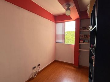 NUEVO INGRESO !! VENDO DEPA FRENTE A PARQUE EN SANTA CATALINA - LA VICTORIA LIM S.ISIDRO