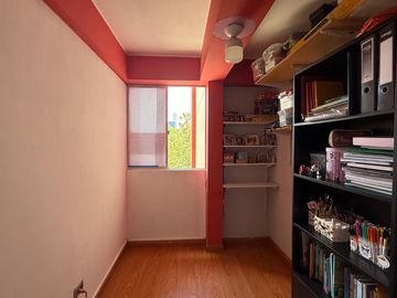 NUEVO INGRESO !! VENDO DEPA FRENTE A PARQUE EN SANTA CATALINA - LA VICTORIA LIM S.ISIDRO