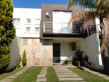 Casa con jardin 3 recamaras en Cuautlancingo