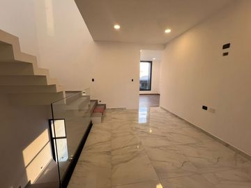 Casa en venta con 3 recamaras roof garden Cuautlancingo