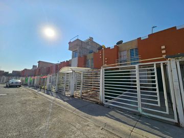 CASA EN VENTA EN LOS HEROES OZUMBILLA, TECAMAC