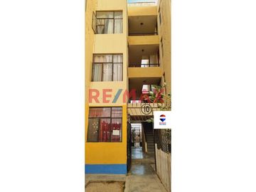 Departamento En Alquiler 1Er Piso En Enace Condominio Las Palmeras Edificio 10 Dpto 103 // ID: 1130326