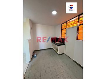 Departamento En Alquiler 1Er Piso En Enace Condominio Las Palmeras Edificio 10 Dpto 103 // ID: 1130326