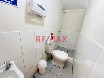 ID: 1122295 Casa De 4 Pisos A 2 Cuadras Del Open Plaza De Angamos (Uso Residencial O Administrativo)