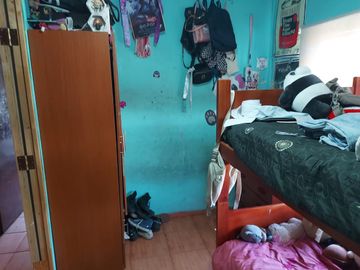 Casa en Avda Opción Comercial y habitacional, en terreno de 109 Mts. en Avda. San Martin con Avda. Manuel Antonio Matta, cercana a estación de metro