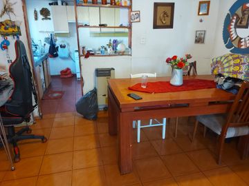 Casa en Avda Opción Comercial y habitacional, en terreno de 109 Mts. en Avda. San Martin con Avda. Manuel Antonio Matta, cercana a estación de metro