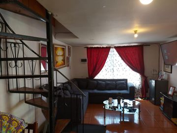 Casa en Avda Opción Comercial y habitacional, en terreno de 109 Mts. en Avda. San Martin con Avda. Manuel Antonio Matta, cercana a estación de metro