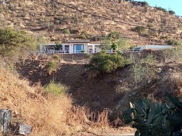 Parcela de Inversión con Casa construida en Curacavi