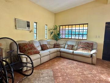 SE VENDE CASA EN REAL DEL ALAMITO
