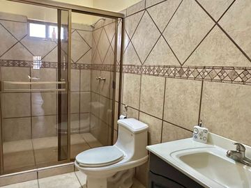 SE VENDE CASA EN REAL DEL ALAMITO