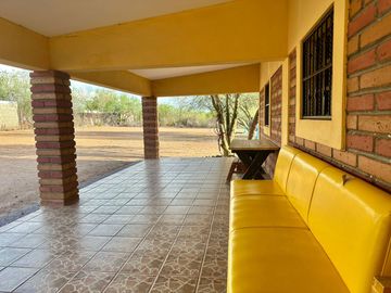 SE VENDE CASA EN REAL DEL ALAMITO