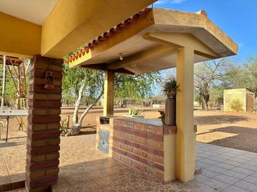 SE VENDE CASA EN REAL DEL ALAMITO