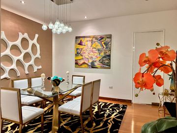 Bellisima casa a la venta, acabados A1 Sol de La Molina