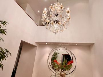 Bellisima casa a la venta, acabados A1 Sol de La Molina