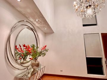 Bellisima casa a la venta, acabados A1 Sol de La Molina