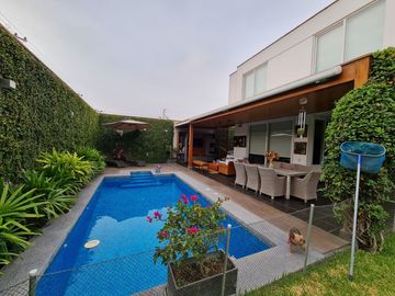 Bellisima casa a la venta, acabados A1 Sol de La Molina