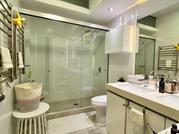 Bellisima casa a la venta, acabados A1 Sol de La Molina