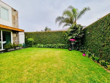 Bellisima casa a la venta, acabados A1 Sol de La Molina