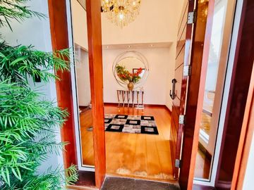 Bellisima casa a la venta, acabados A1 Sol de La Molina