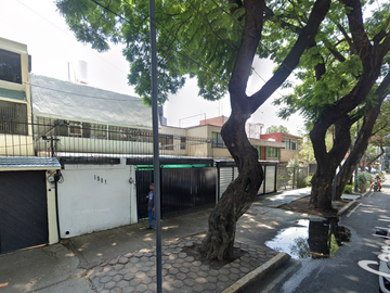 Hermosa  y amplia casa en Avenida canal de miramontes, por debajo de su valor comercial