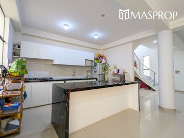 🏡 Casa en venta en Urbanización Los Álamos, Tacna – ¡Tu hogar soñado te espera! 🏡