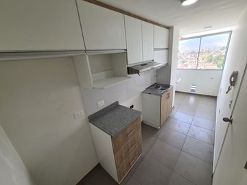 Venta de Departamento con Balcon, El Agustino, Av Los Nogales