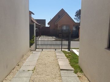 Los Arrayanes con Alberto Arenas, 3 dormitorios, 2 baños , 250 m2 terreno, 210 construídos