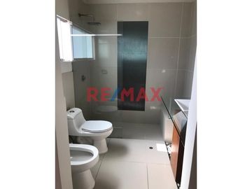 ¡¡ Excelente Oportunidad !! ¡¡ Alquiler De Bonito Departamento Flat De 160 M2. Listo Para Mudarte Muy Bien Ubicado En La Calle 30 De Zona Residencial