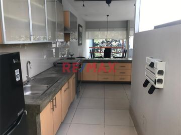 ¡¡ Excelente Oportunidad !! ¡¡ Alquiler De Bonito Departamento Flat De 160 M2. Listo Para Mudarte Muy Bien Ubicado En La Calle 30 De Zona Residencial